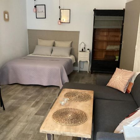 לס סבלטס L'Appartement De Gaston מראה חיצוני תמונה
