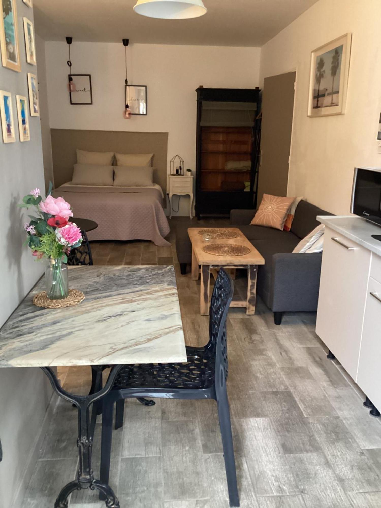 לס סבלטס L'Appartement De Gaston מראה חיצוני תמונה