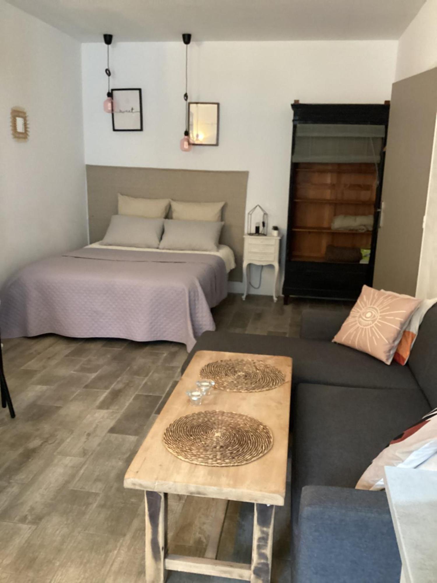 לס סבלטס L'Appartement De Gaston מראה חיצוני תמונה